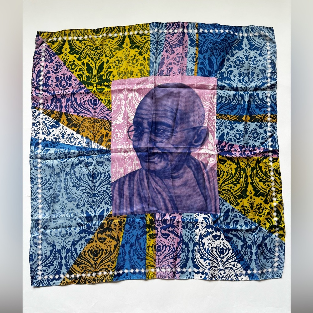 Inoui Toosh Luxe 100% Silk Scarf 70*70 Cm NWT